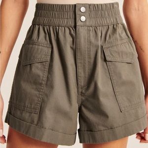 ABERCROMBIE & FITCH unworn without tags utility cargo shorts size S